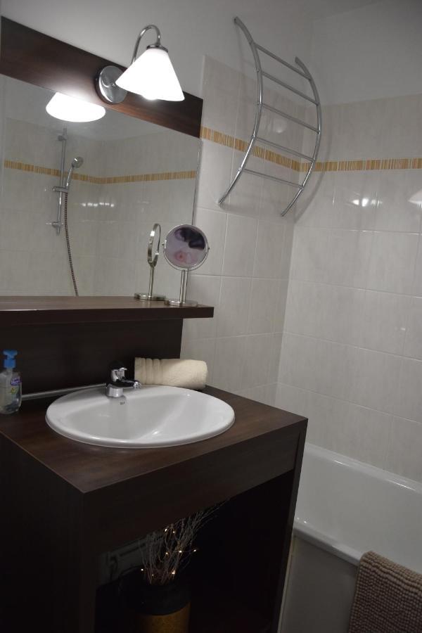 Апартаменти Studio Confort Paris Монтеврен Екстер'єр фото